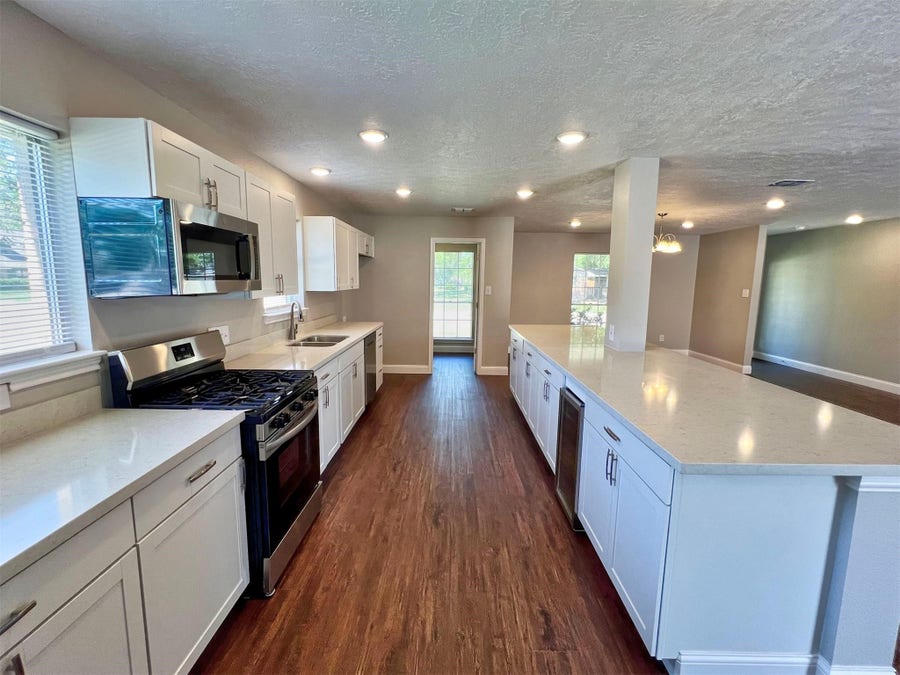 Property photo for 415 Sevenhampton Lane, Houston, TX