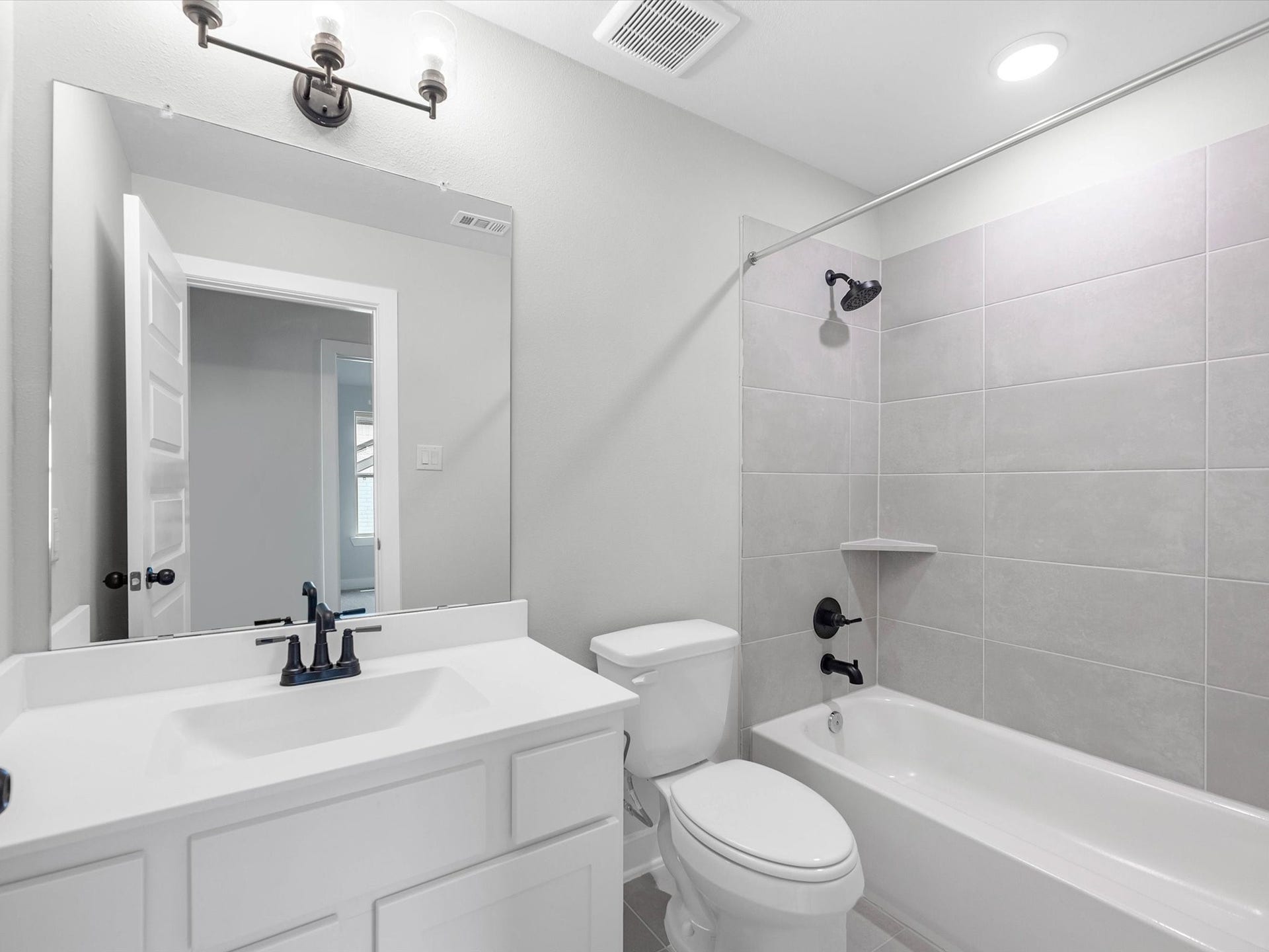 9306 Red Cedar Way, Manvel, TX 77578 Representative image; features, selections and colors may vary.