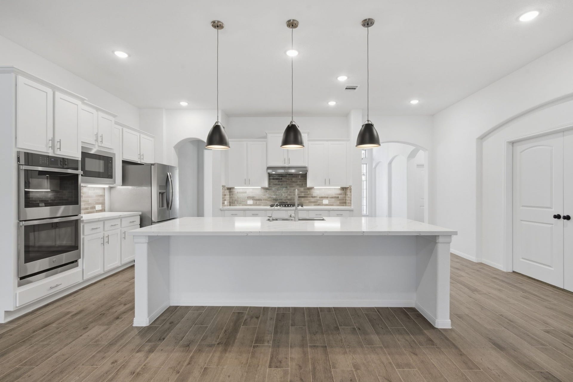 224 Peninsula Point Drive, Montgomery, TX 77356 224 Peninsula Point Drive, Montgomery, TX 77356