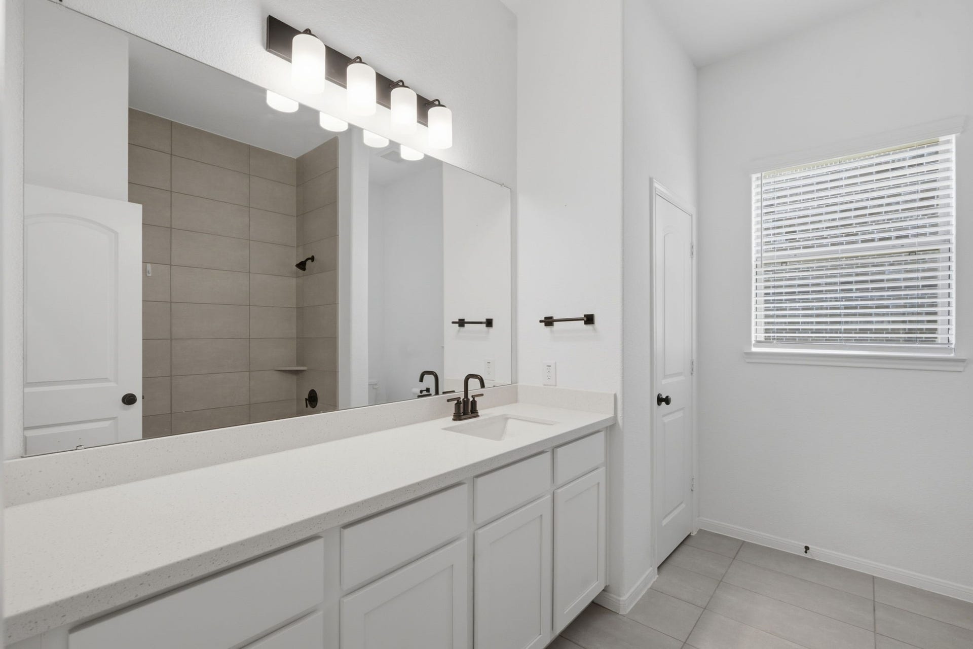 224 Peninsula Point Drive, Montgomery, TX 77356 224 Peninsula Point Drive, Montgomery, TX 77356