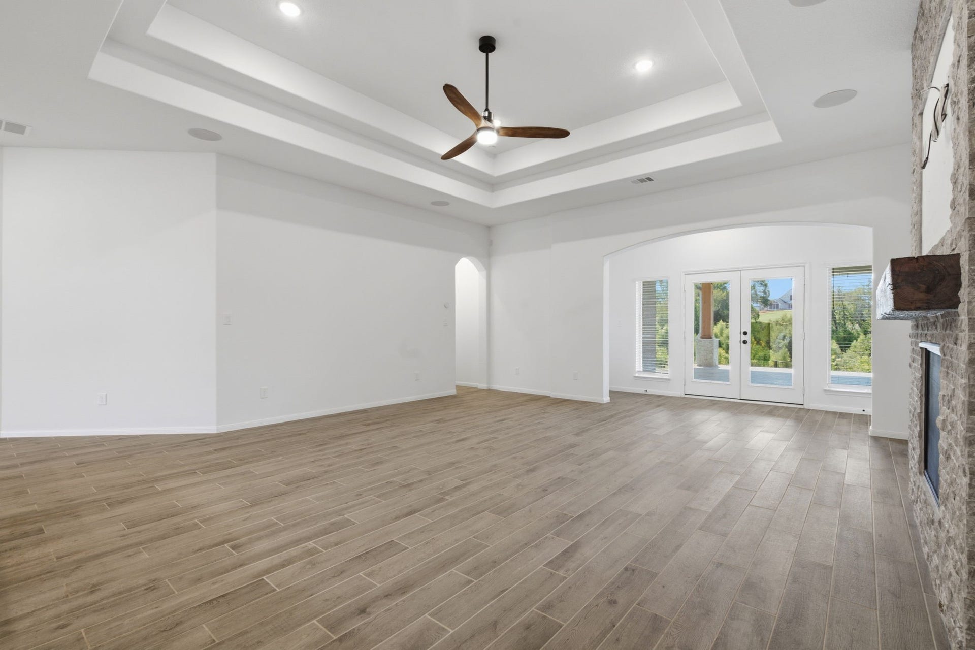 224 Peninsula Point Drive, Montgomery, TX 77356 224 Peninsula Point Drive, Montgomery, TX 77356