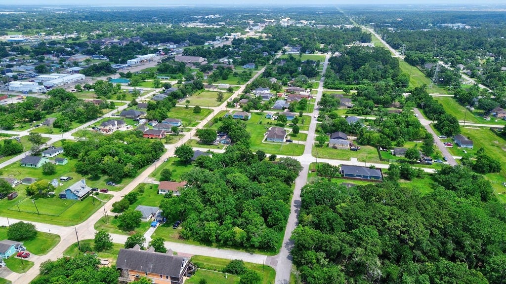 TBD Avenue H, Dickinson, TX 77539 TBD Avenue H, Dickinson, TX 77539