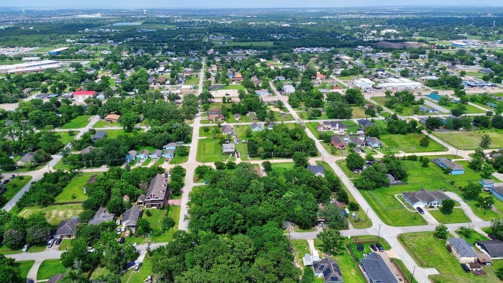 TBD Avenue H, Dickinson, TX 77539 TBD Avenue H, Dickinson, TX 77539