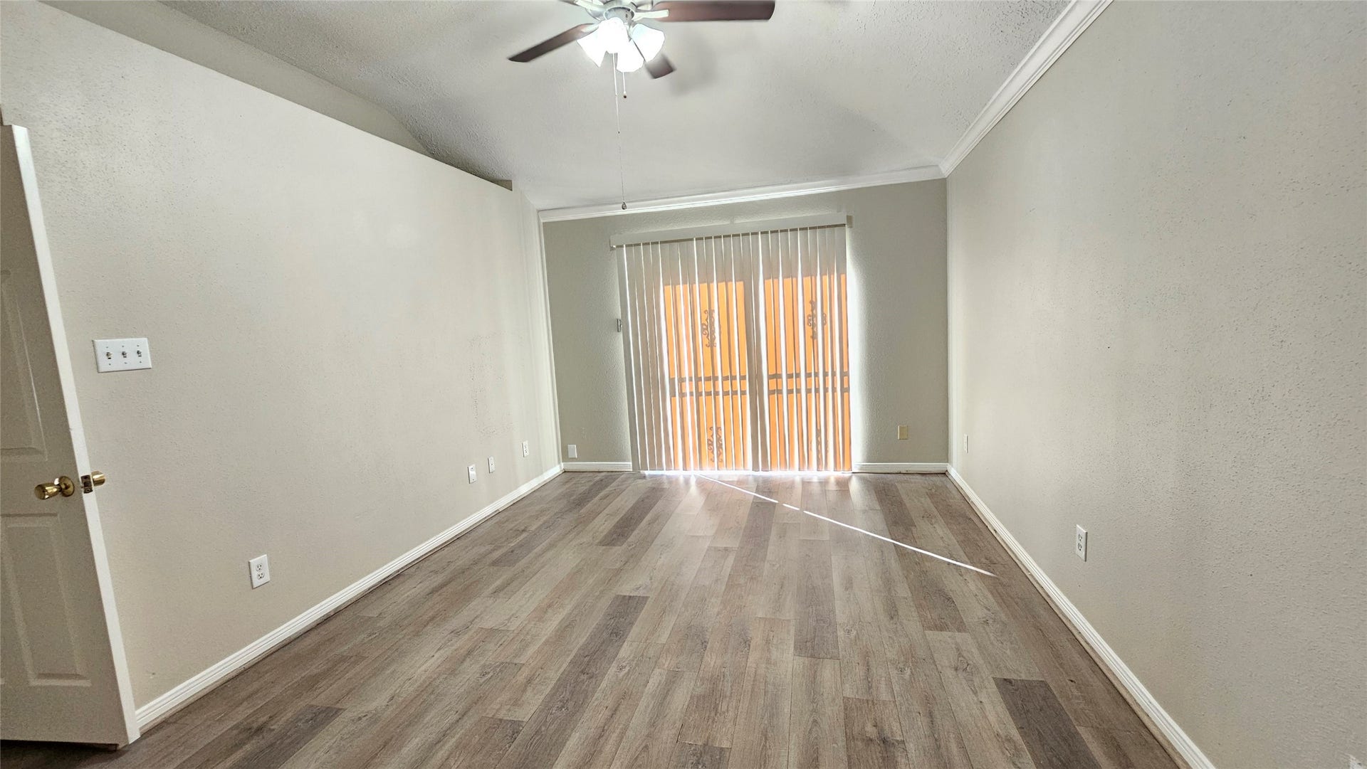 7811 Chinon Circle, Houston, TX 77071