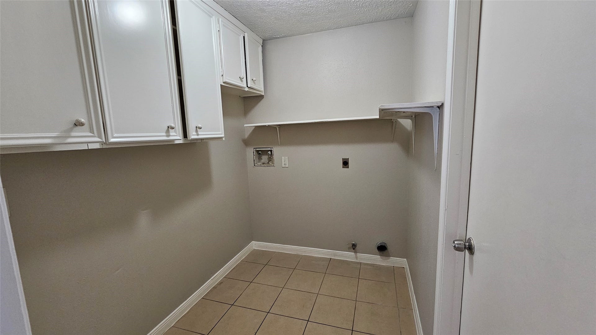 7811 Chinon Circle, Houston, TX 77071