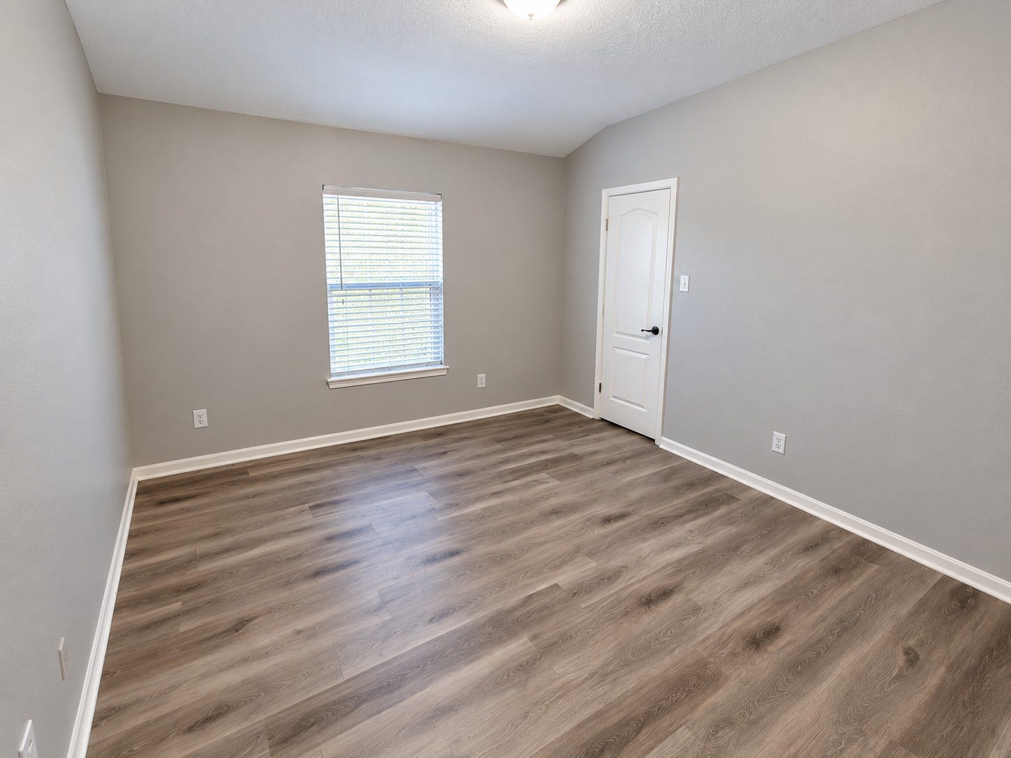 114 Crescent Bay Drive, League City, TX 77573 114 Crescent Bay Drive, League City, TX 77573