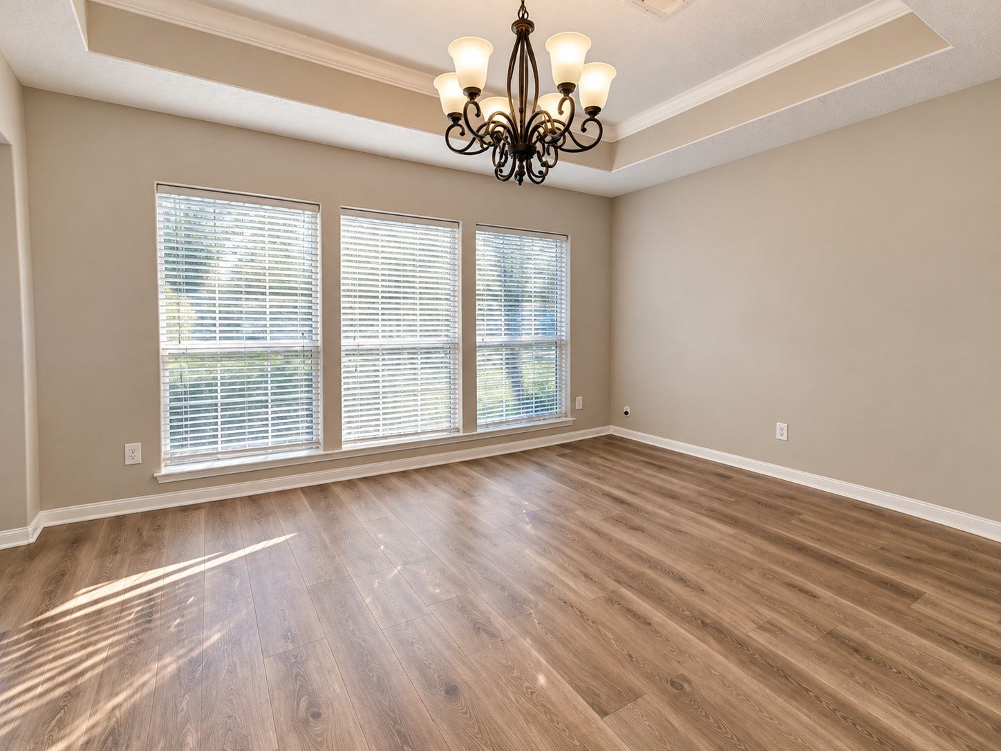 114 Crescent Bay Drive, League City, TX 77573 114 Crescent Bay Drive, League City, TX 77573