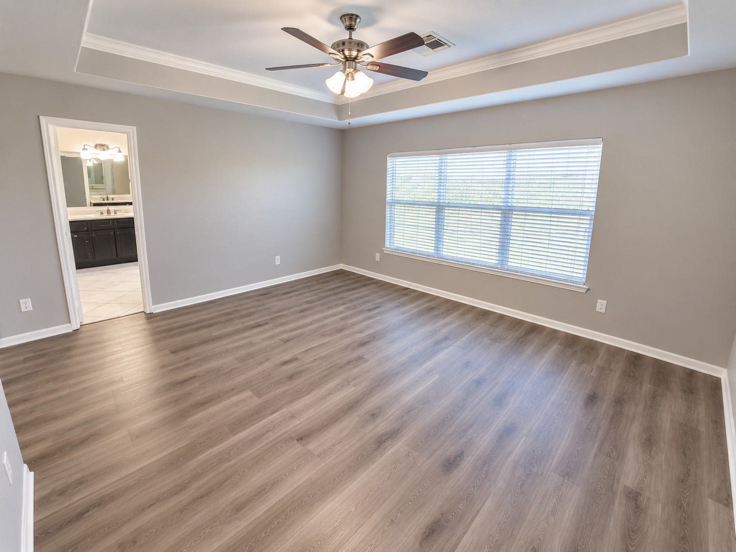 114 Crescent Bay Drive, League City, TX 77573 114 Crescent Bay Drive, League City, TX 77573