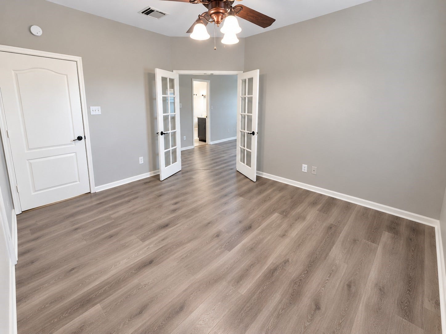 114 Crescent Bay Drive, League City, TX 77573 114 Crescent Bay Drive, League City, TX 77573
