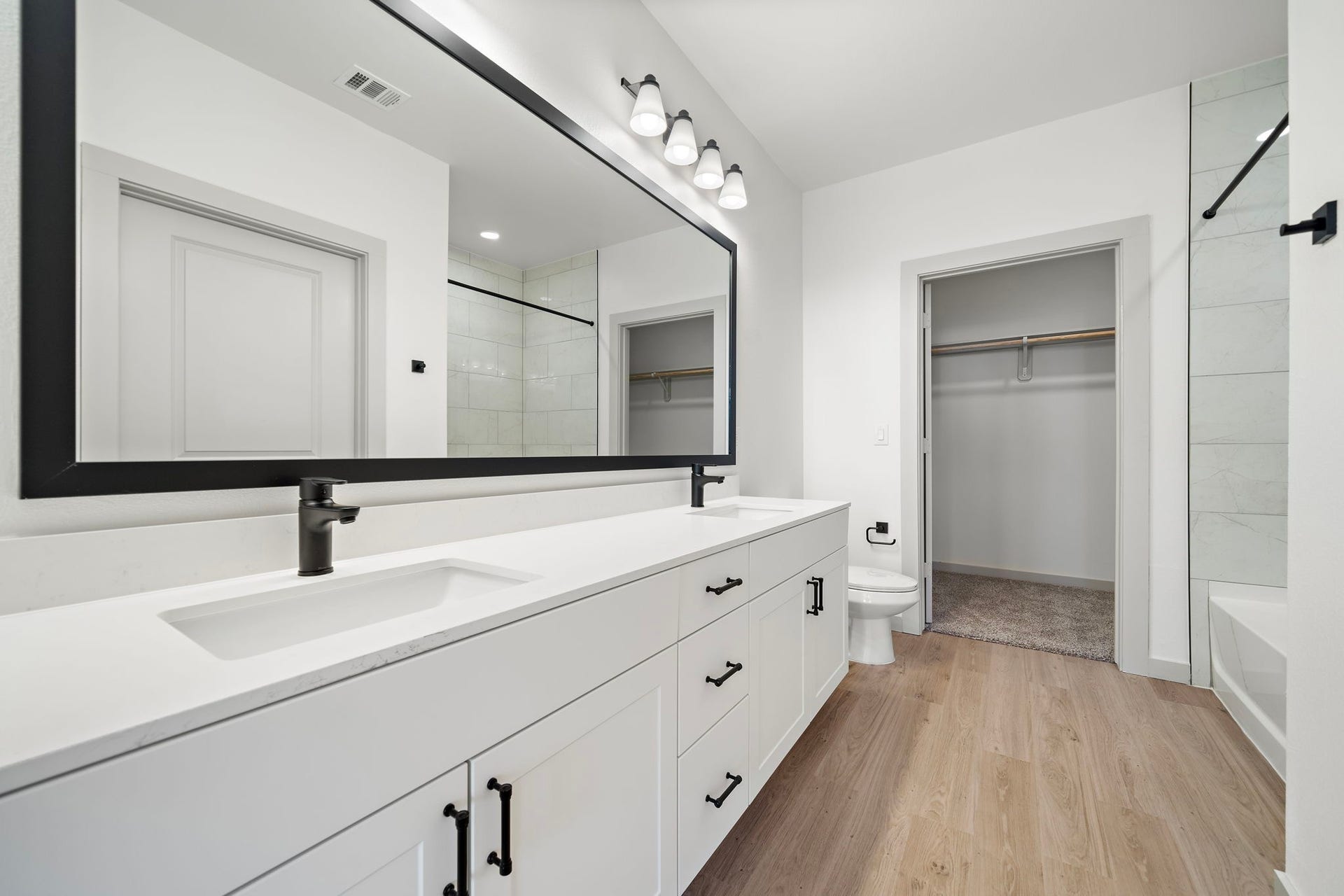 6030 Texas Heritage Parkway, #A1, Fulshear, TX 77441 PHOTOS MAY BE OF A DIFFERENT FLOOR PLAN OR UNIT