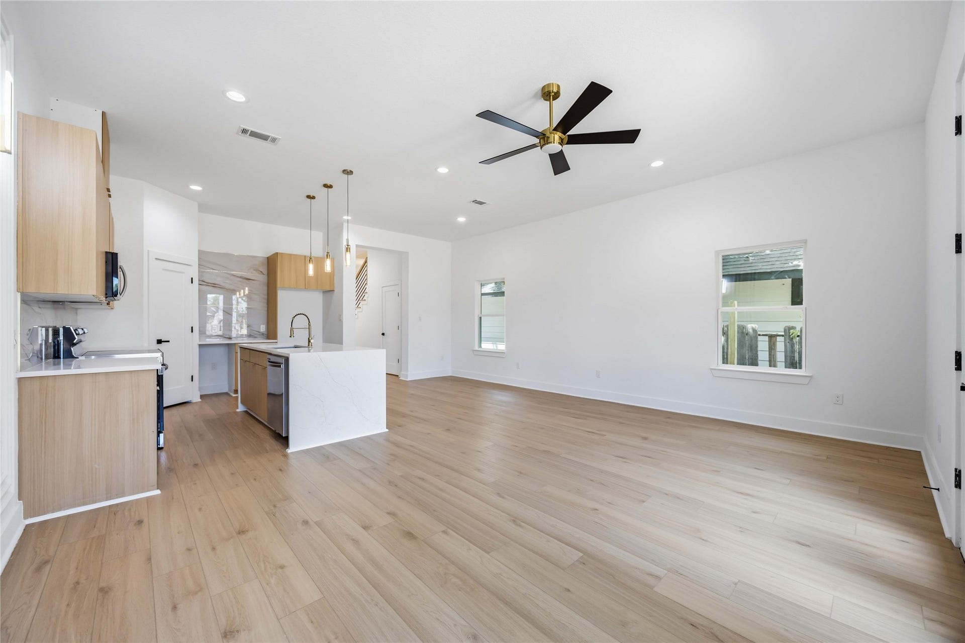 8421 Safeguard Street, #A/B, Houston, TX 77051