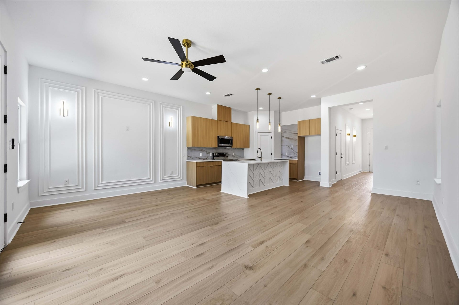 8421 Safeguard Street, #A/B, Houston, TX 77051