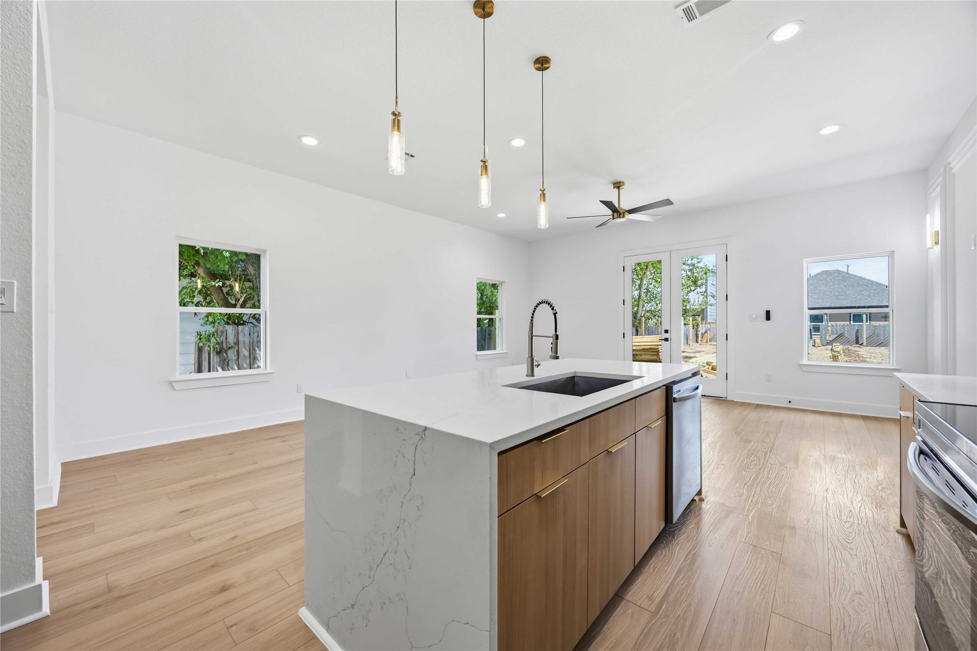 8421 Safeguard Street, #A/B, Houston, TX 77051