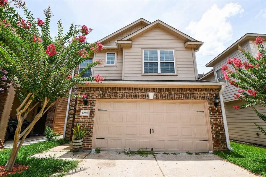 Property photo for 10909 Panther Court SW, Houston, TX