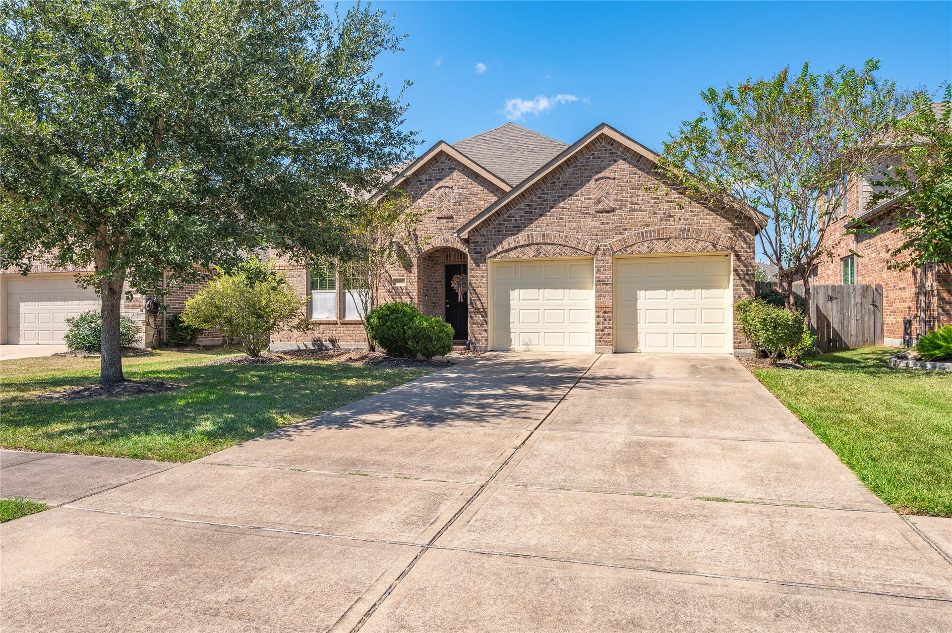 605 Chesterfield Lane, League City, TX 77573