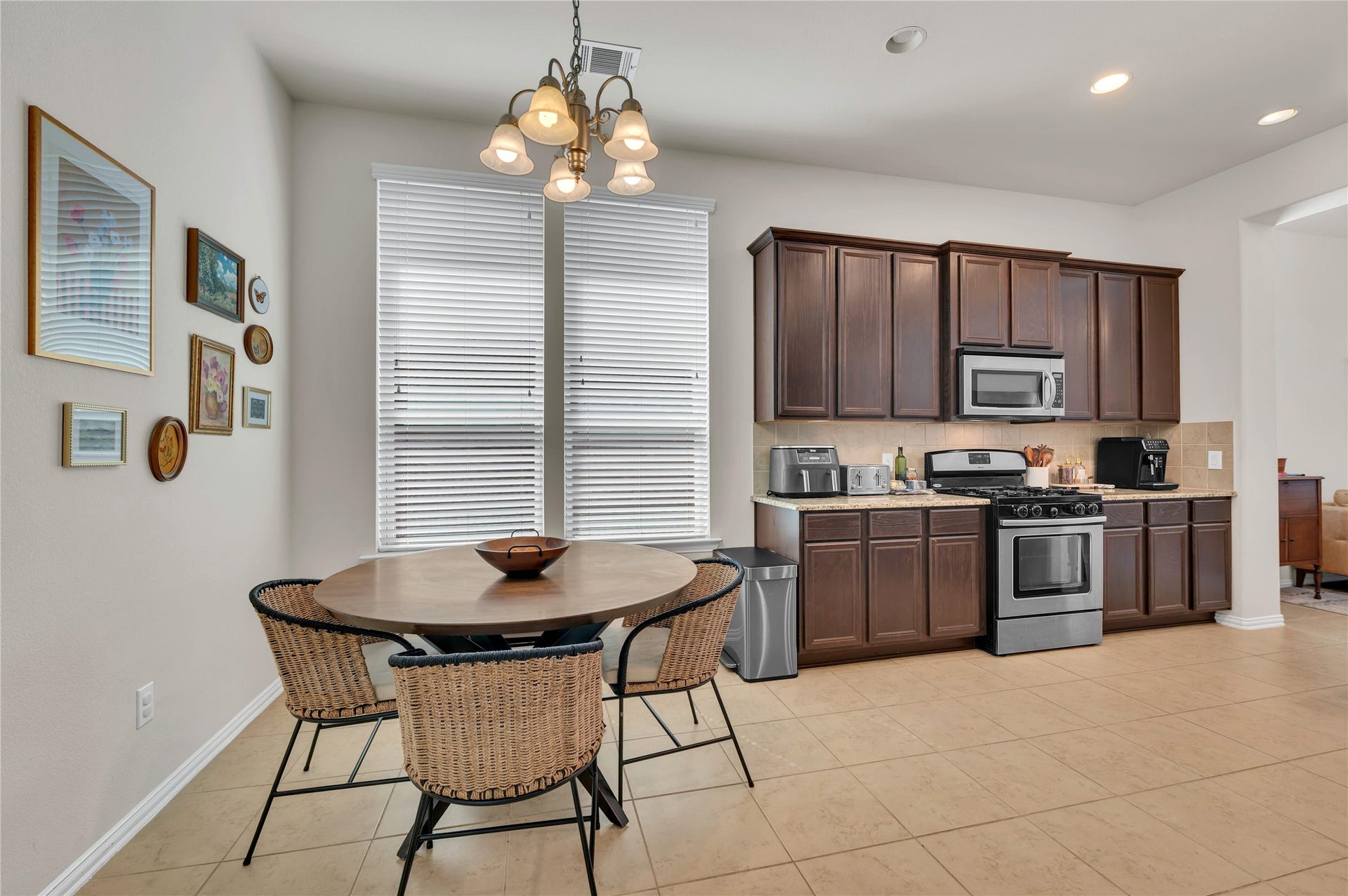 605 Chesterfield Lane, League City, TX 77573
