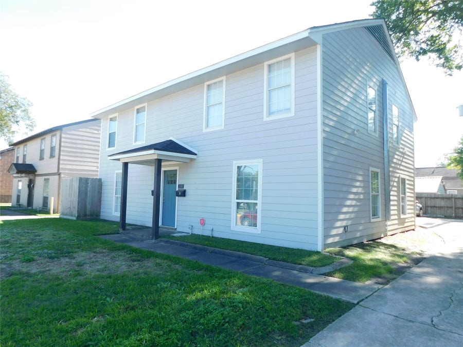 Property photo for 3332 Blodgett Street, Houston, TX