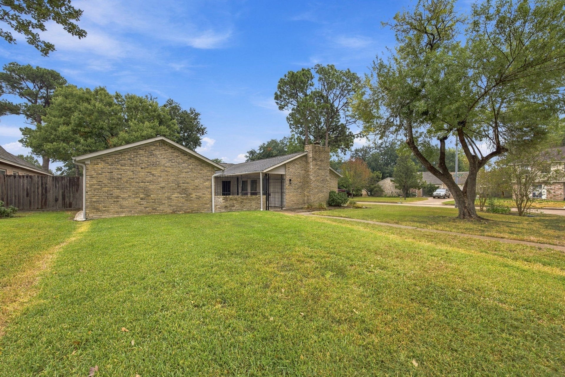 8902 Rocky Lane, Houston, TX 77040 All brick home for easy maintenance
