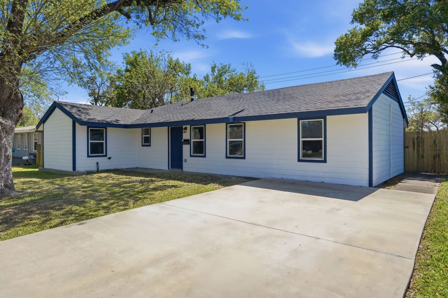 Property photo for 5962 Ridgeway Drive, Houston, TX