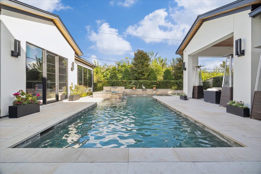 Property photo for 212 E Cowan Drive, Houston, TX