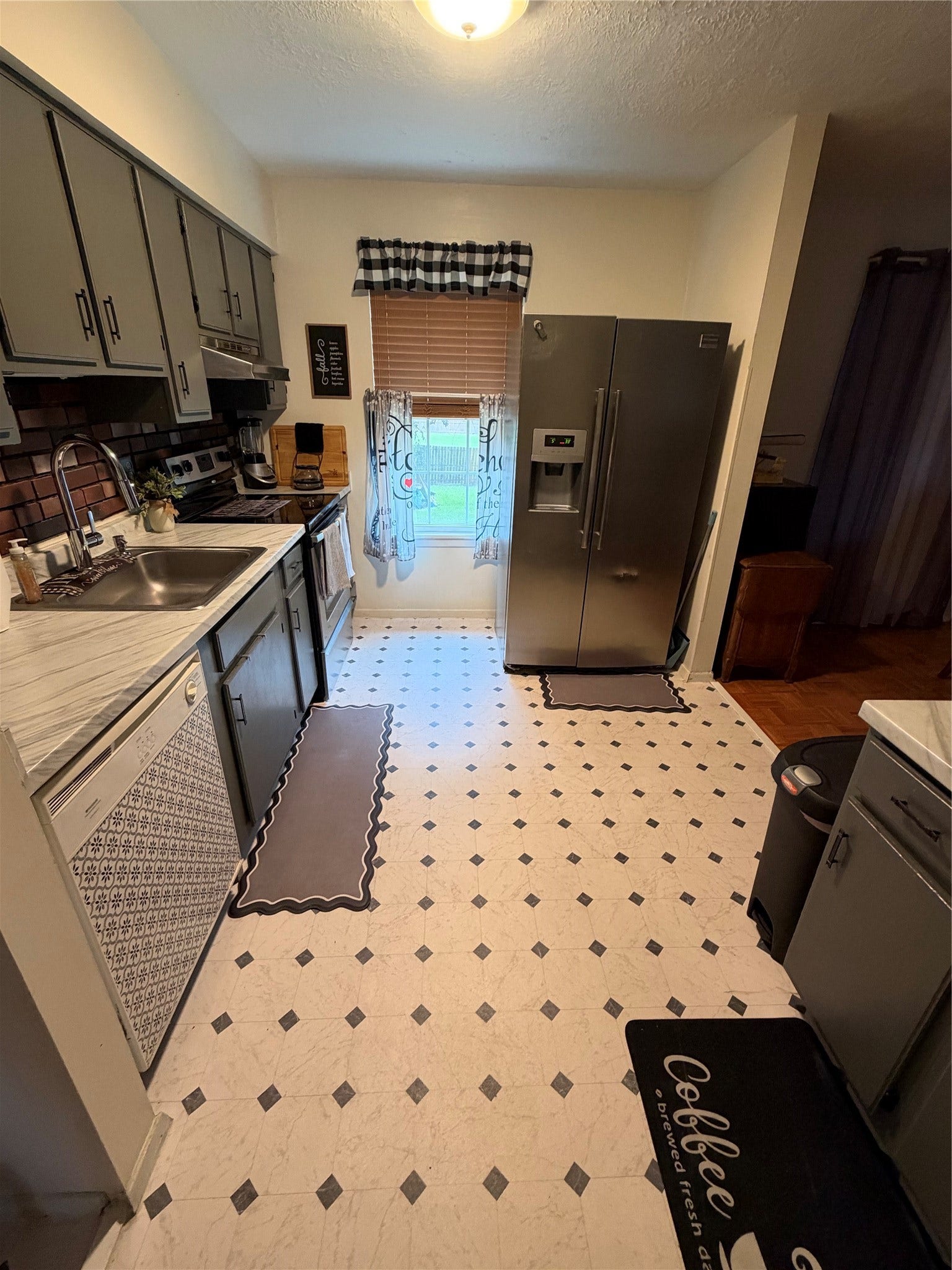 15806 Ridgecroft Road, Houston, TX 77053 15806 Ridgecroft Road, Houston, TX 77053