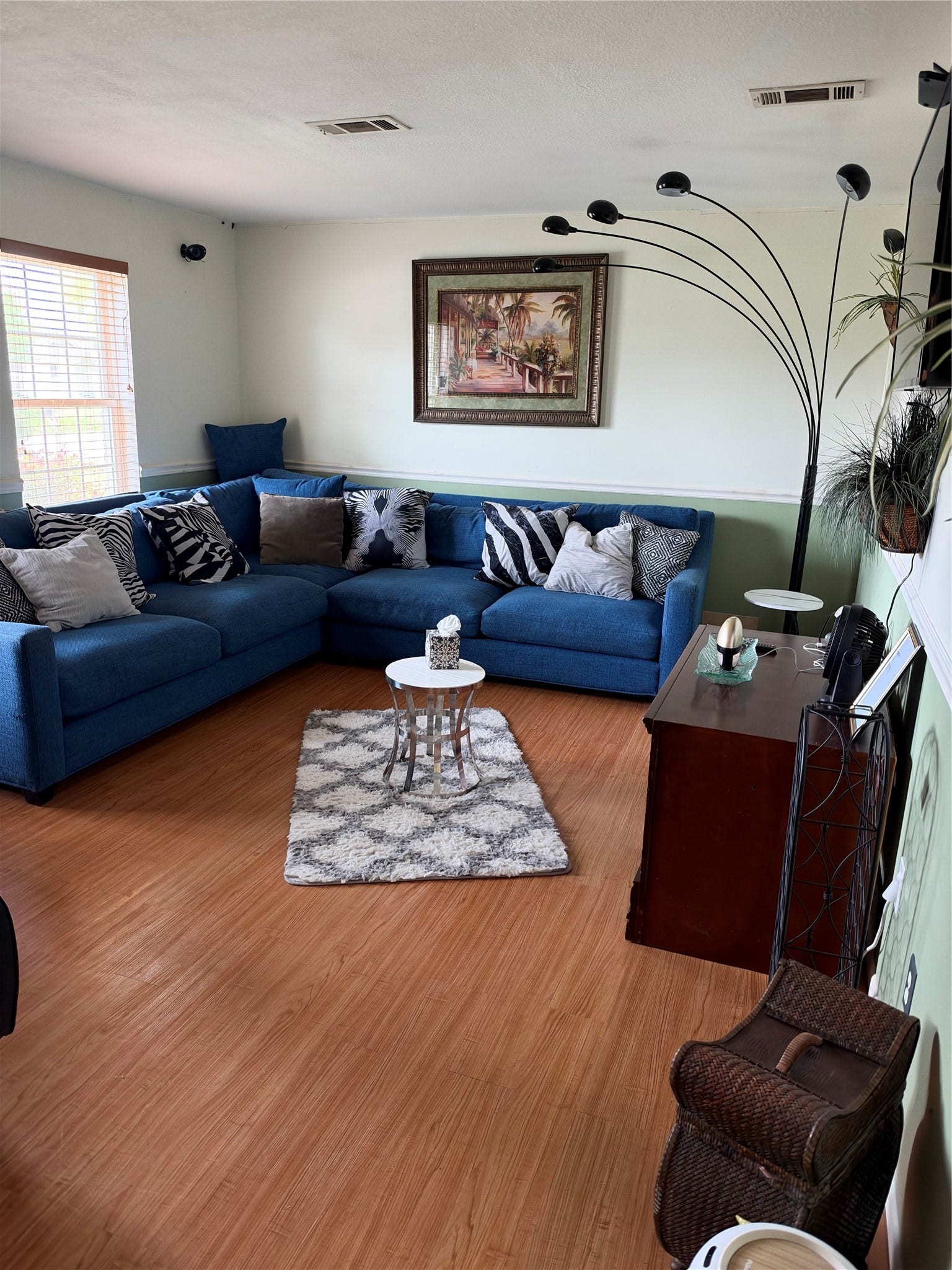 15806 Ridgecroft Road, Houston, TX 77053 Downstairs living area