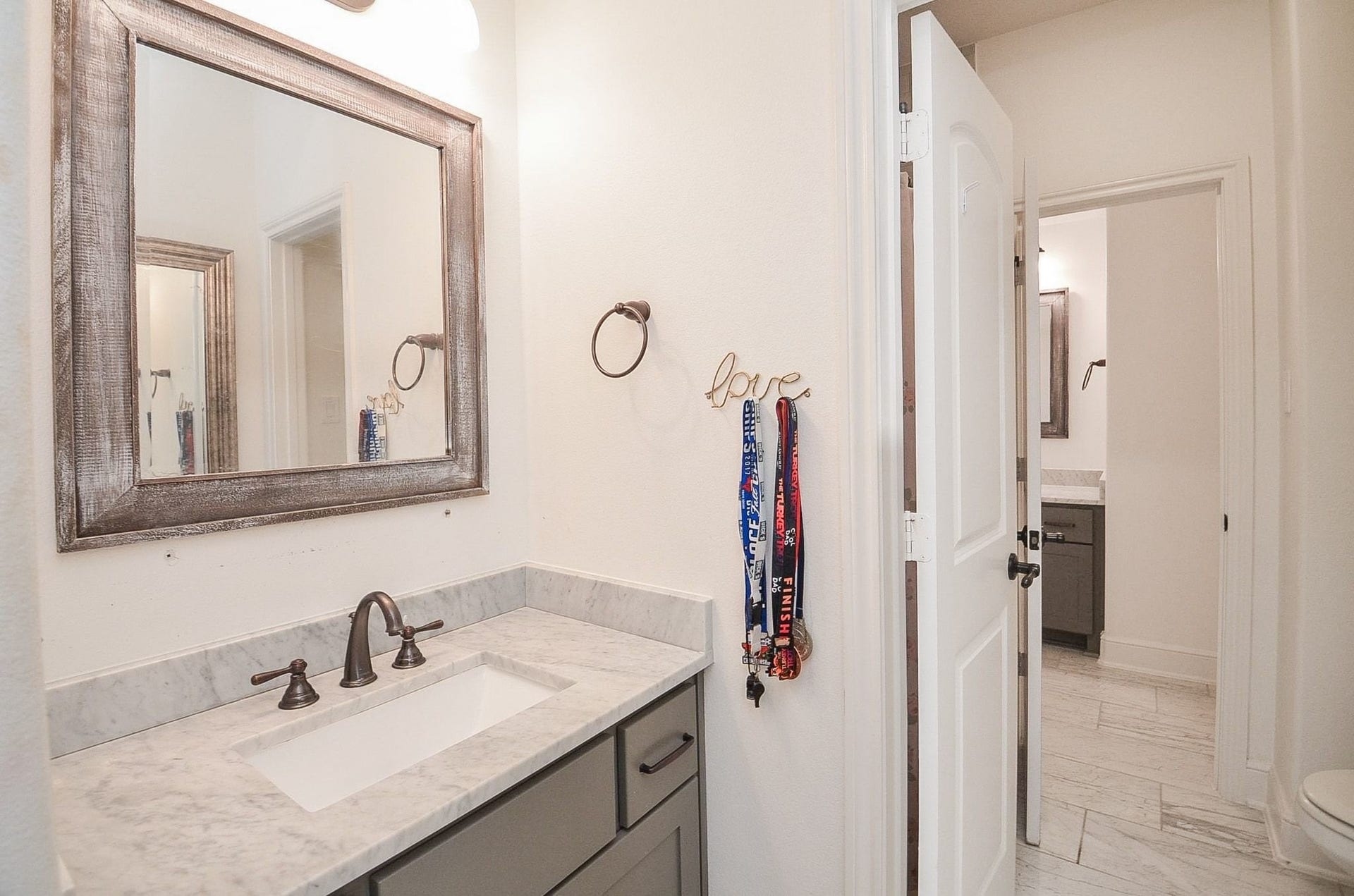 2411 Ponderosa Ridge Drive, Manvel, TX 77578 2411 Ponderosa Ridge Drive, Manvel, TX 77578