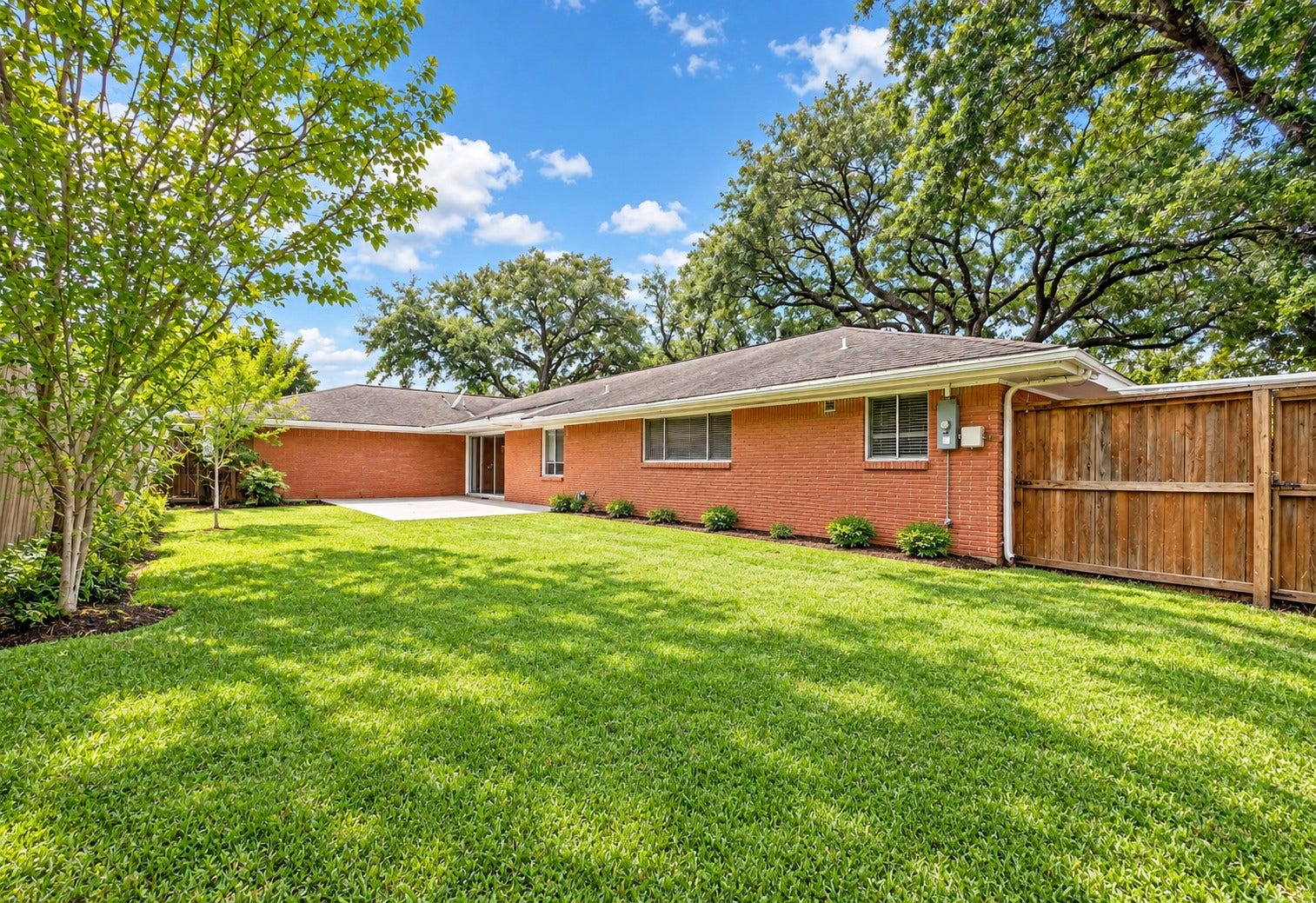 3641 Deal Street, Houston, TX 77025 3641 Deal Street, Houston, TX 77025