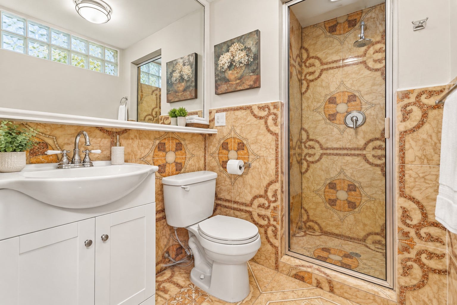 3641 Deal Street, Houston, TX 77025 virtually staged