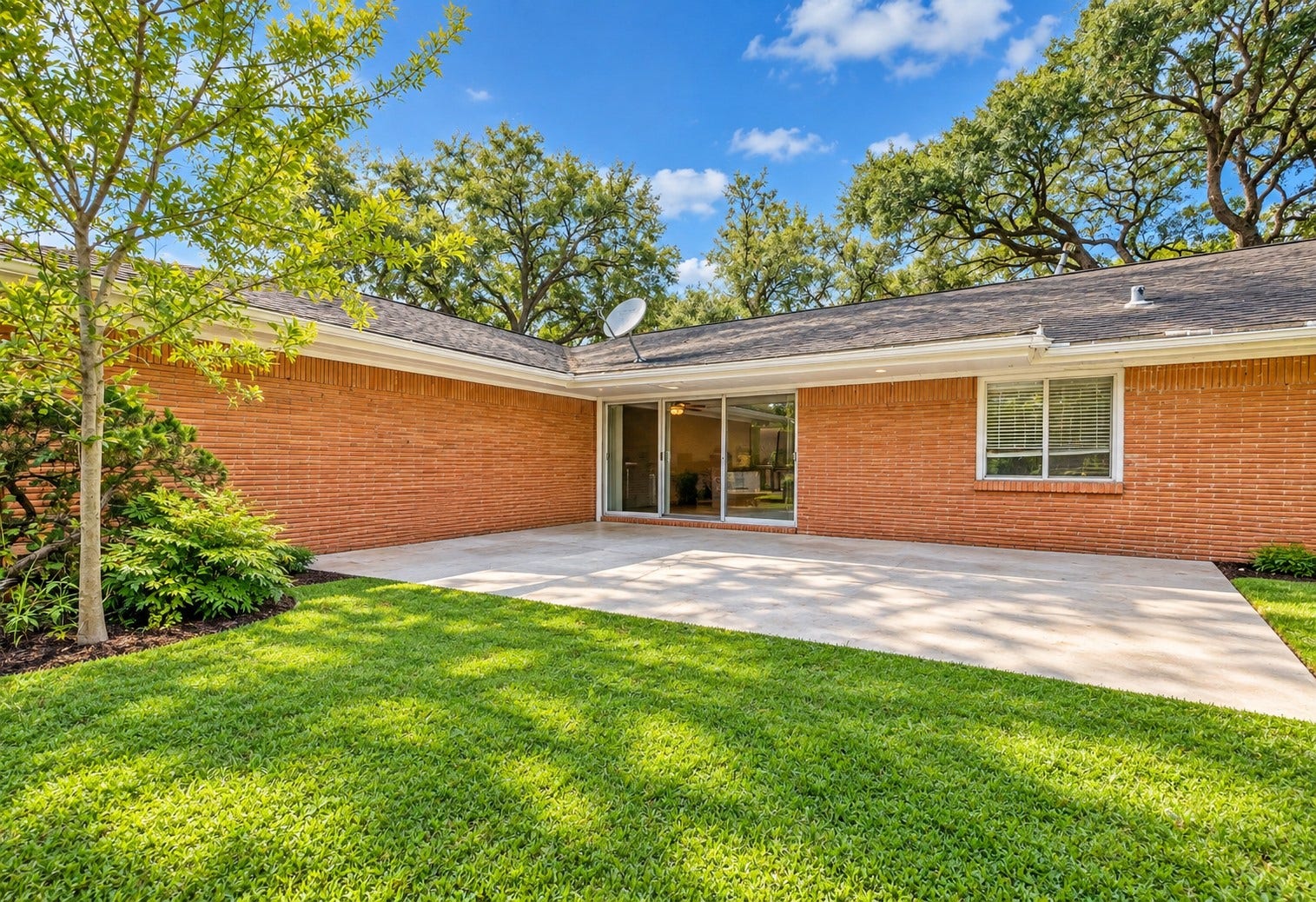 3641 Deal Street, Houston, TX 77025 3641 Deal Street, Houston, TX 77025