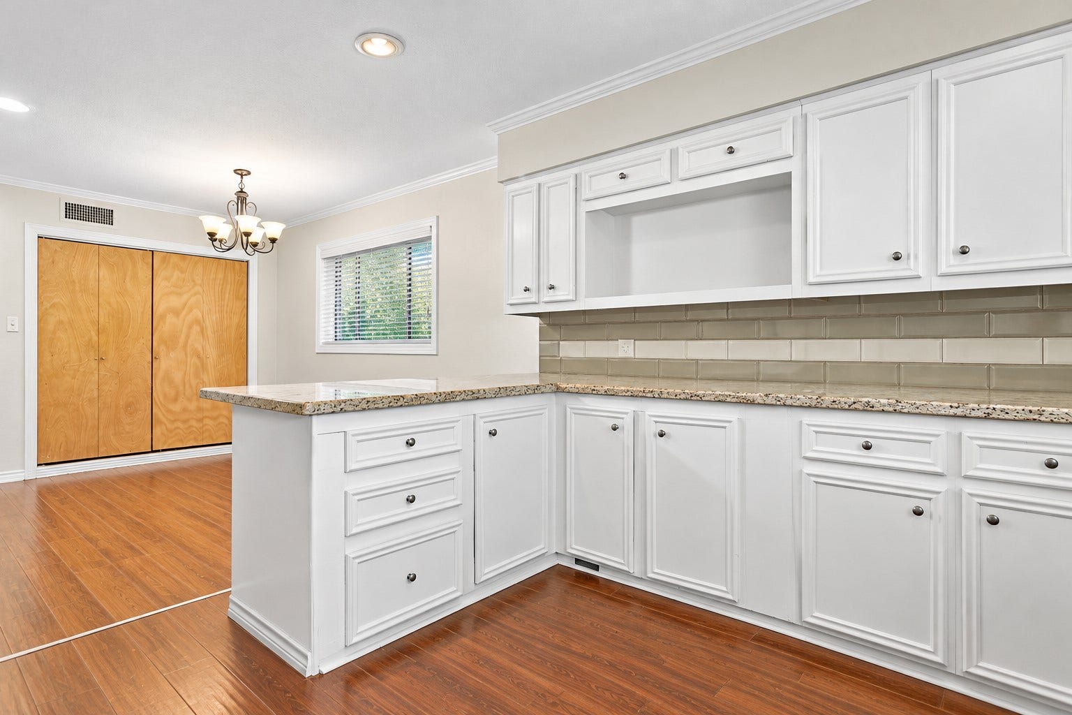 3641 Deal Street, Houston, TX 77025 3641 Deal Street, Houston, TX 77025