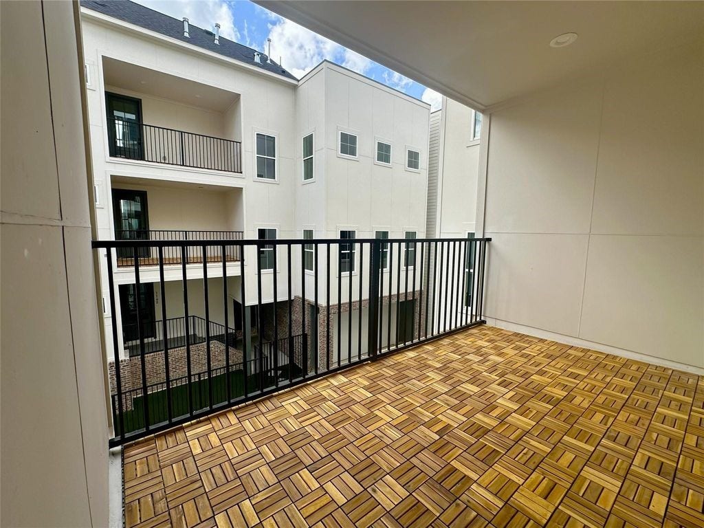 1142 W 16th Street, Houston, TX 77008 Second Floor Patio