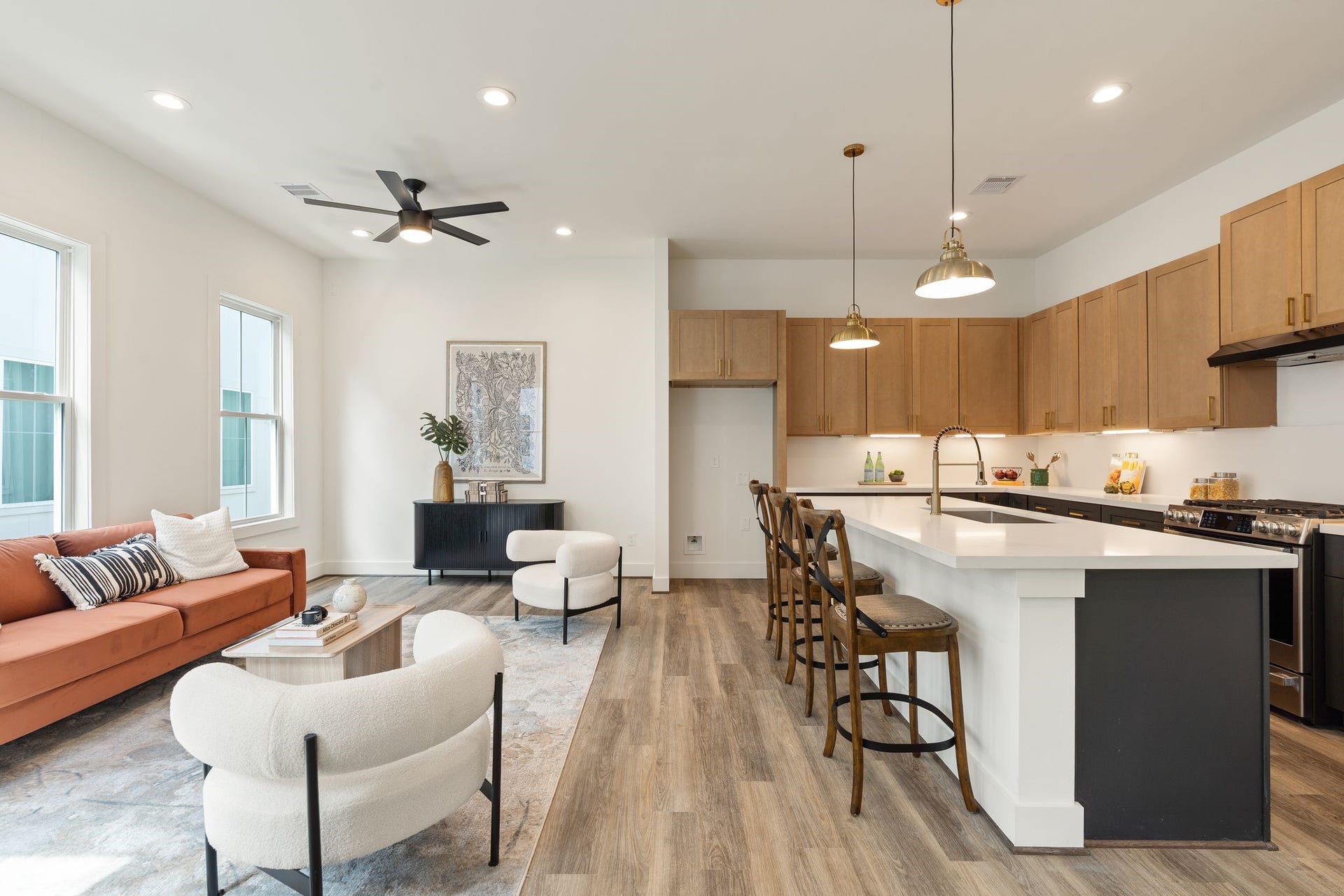 1142 W 16th Street, Houston, TX 77008 Welcome to 1142 W 16th