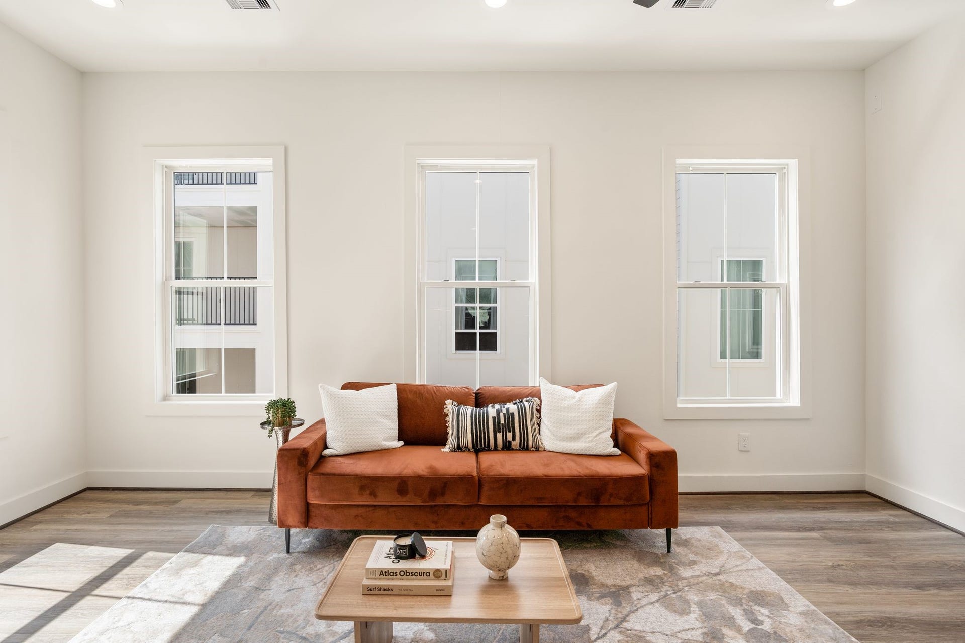 1142 W 16th Street, Houston, TX 77008 1142 W 16th Street, Houston, TX 77008