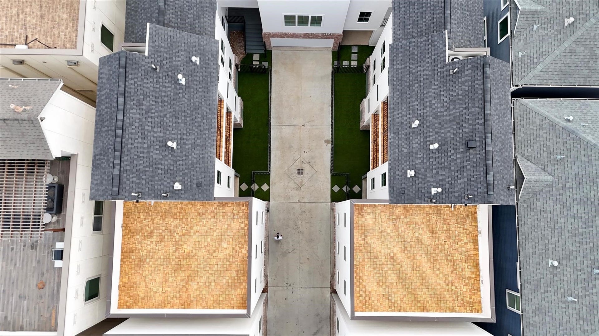 1142 W 16th Street, Houston, TX 77008 1142 W 16th Street, Houston, TX 77008