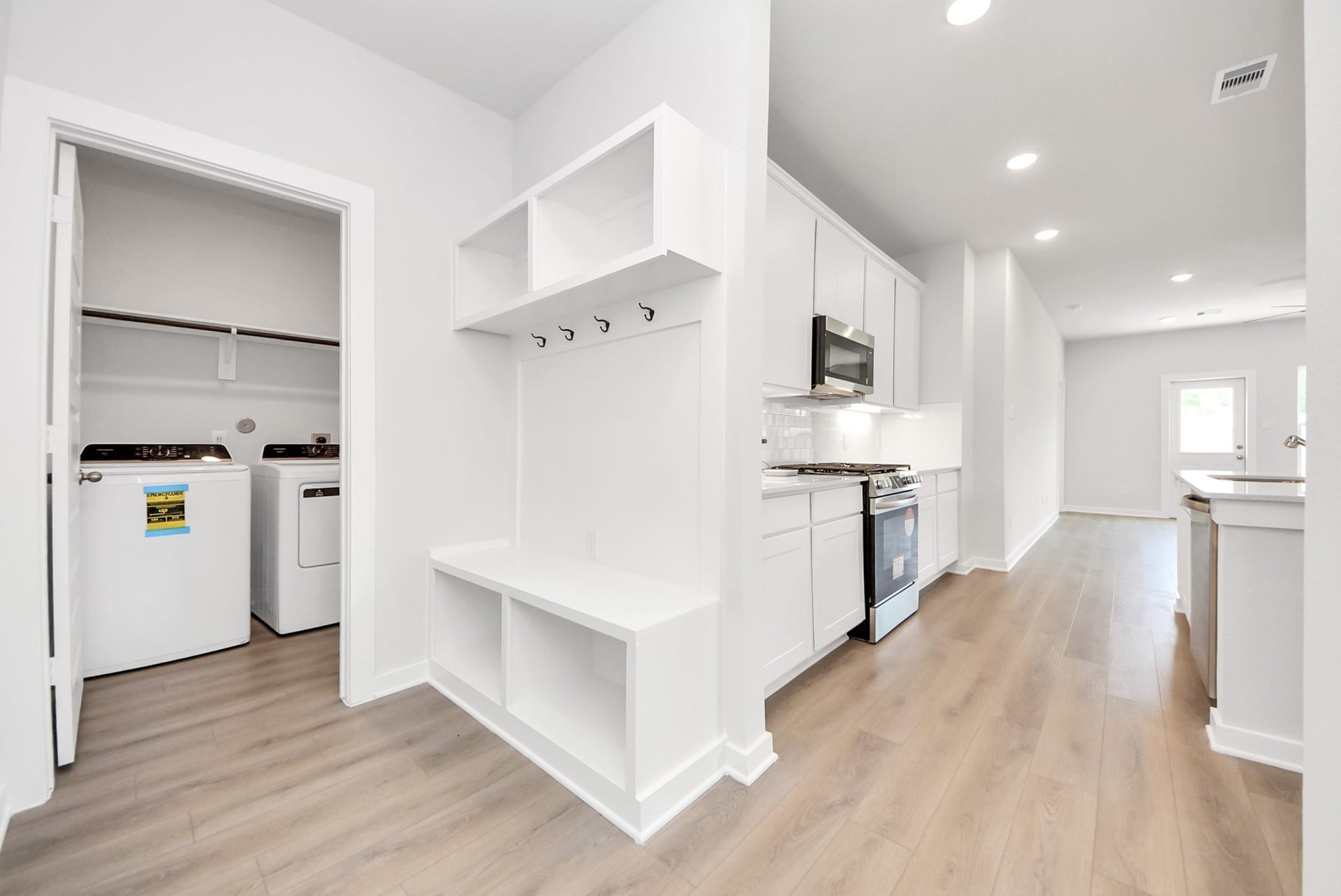 1989 Brookpointe Lane, Dayton, TX 77535 1989 Brookpointe Lane, Dayton, TX 77535