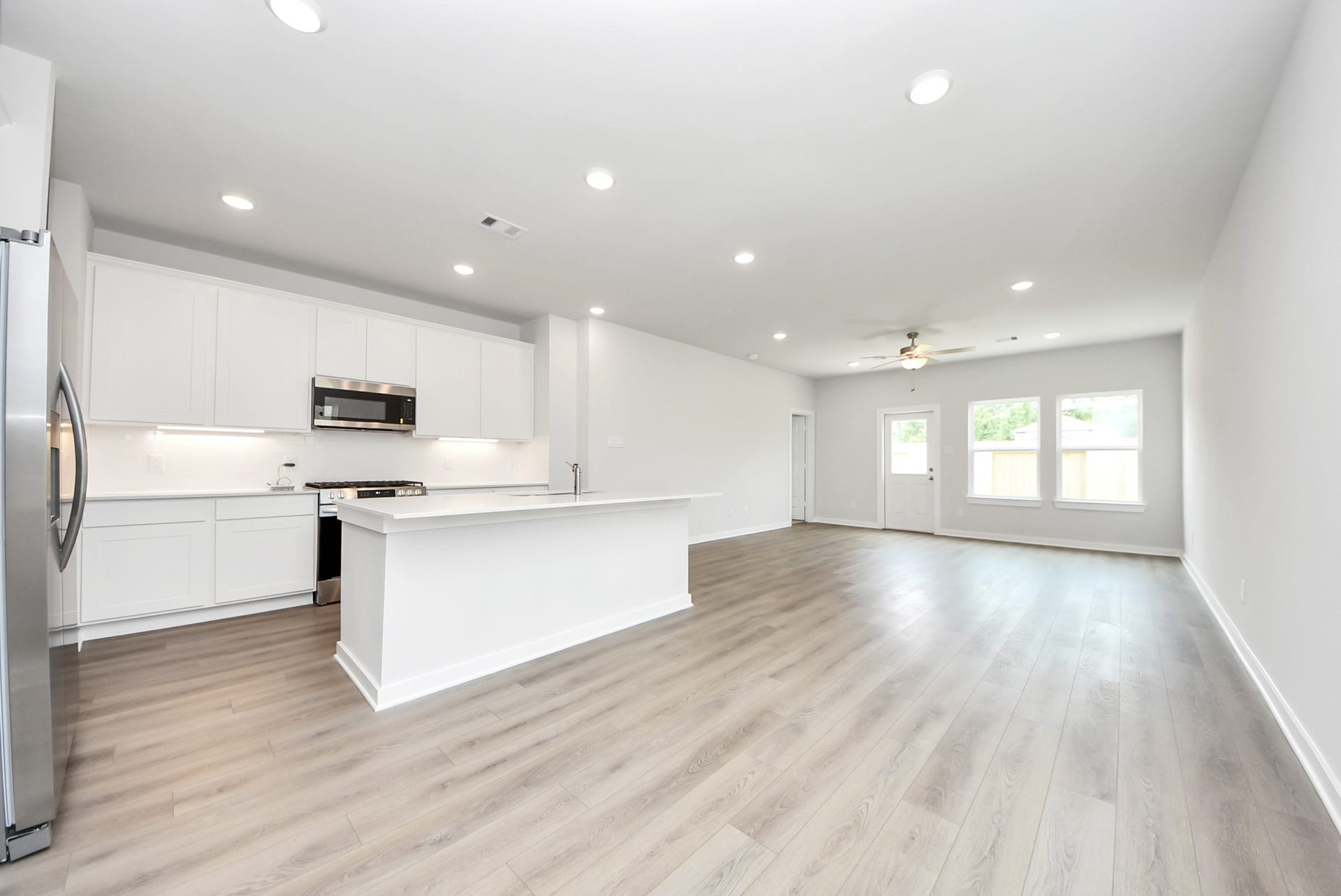 1989 Brookpointe Lane, Dayton, TX 77535 1989 Brookpointe Lane, Dayton, TX 77535