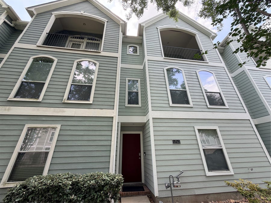Property photo for 1253 W 17th Street, Houston, TX
