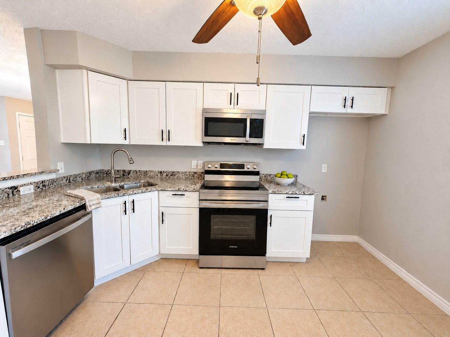 16961 Mockingbird Court, Conroe, TX 77385 16961 Mockingbird Court, Conroe, TX 77385