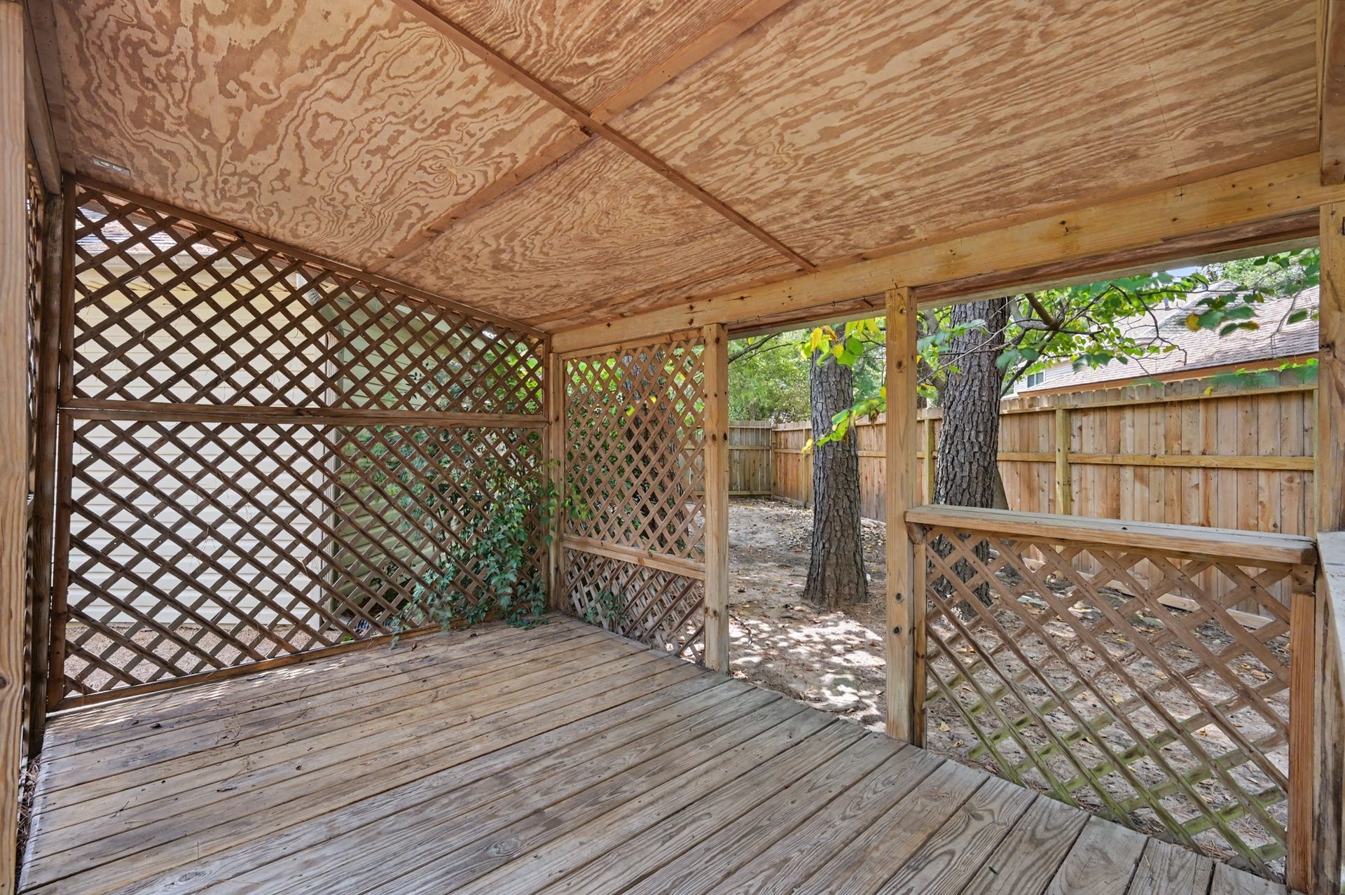 19 Postvine Court, The Woodlands, TX 77381 Gazebo is a great entertainment space or shaded play area.