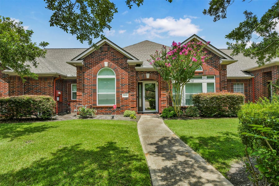 Property photo for 206 Clearview Avenue, #B, Friendswood, TX