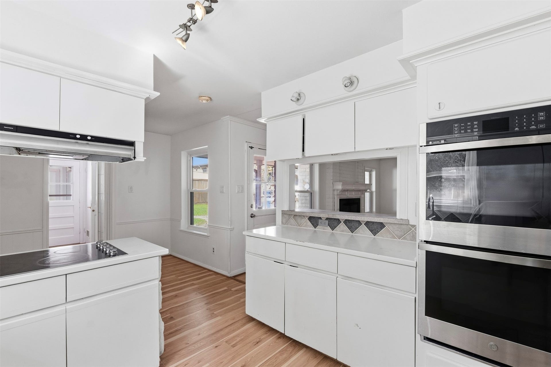 5814 Old Lodge Drive, Houston, TX 77066 5814 Old Lodge Drive, Houston, TX 77066