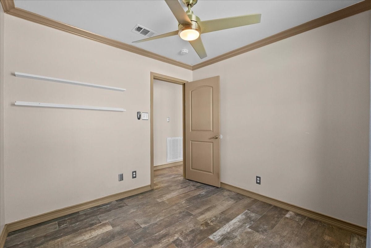 4215 County Road 182, Alvin, TX 77511