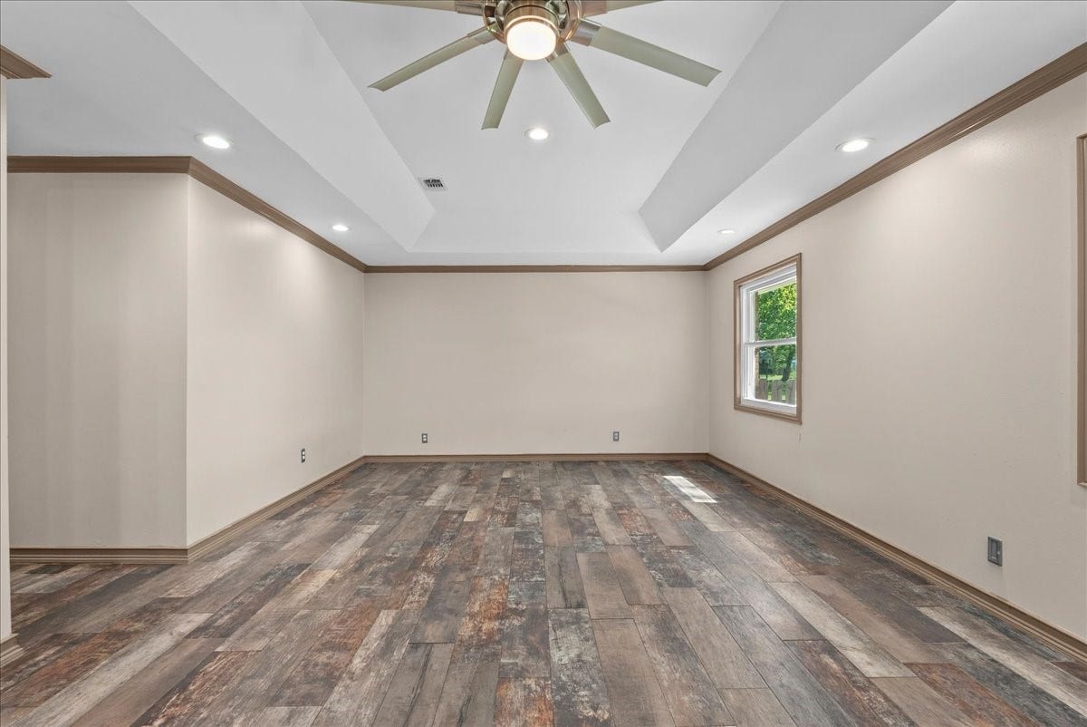 4215 County Road 182, Alvin, TX 77511