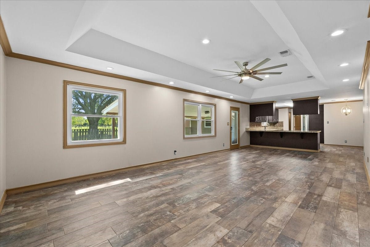 4215 County Road 182, Alvin, TX 77511