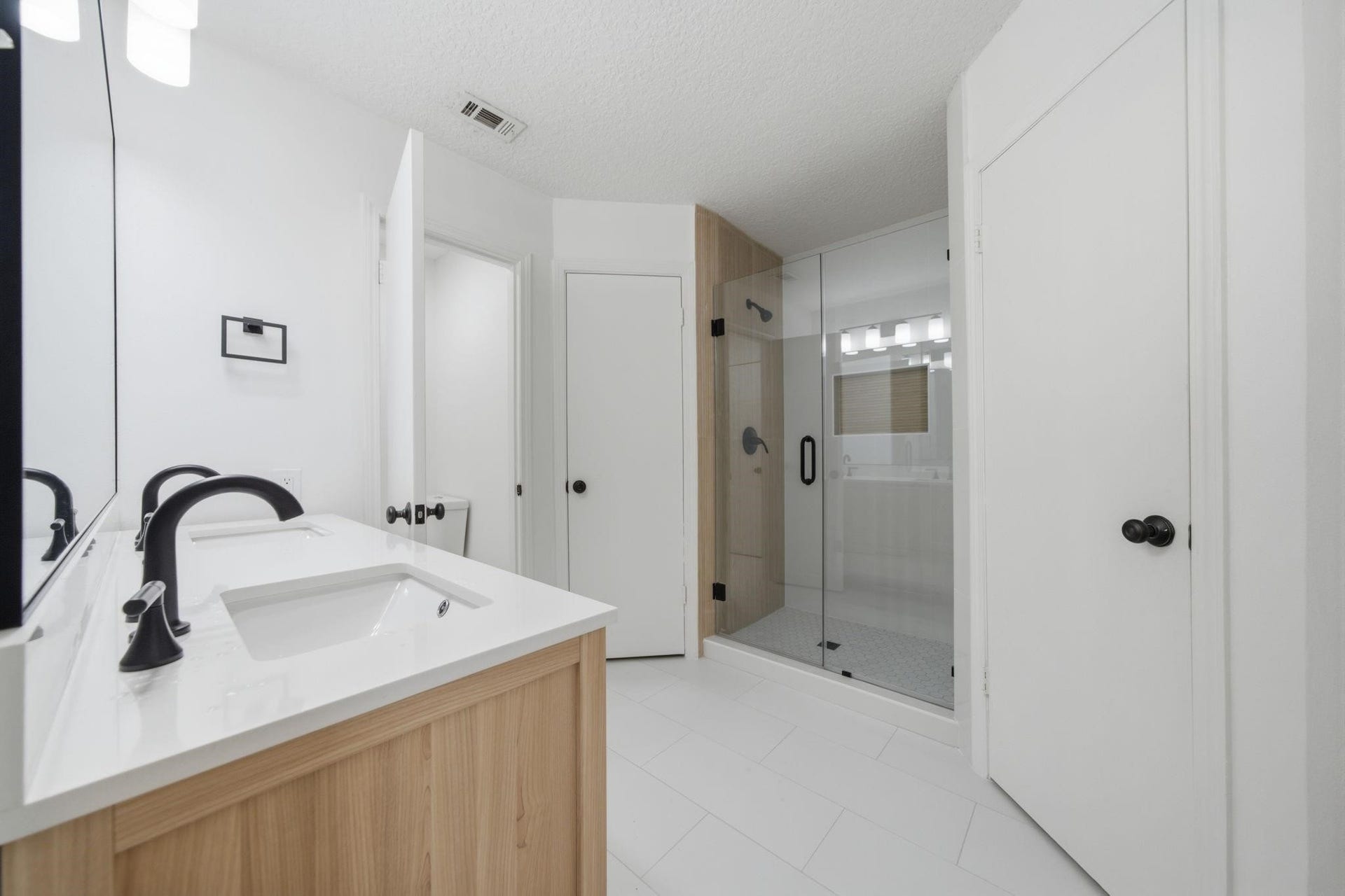 5820 Guadalupe Drive, Dickinson, TX 77539 5820 Guadalupe Drive, Dickinson, TX 77539