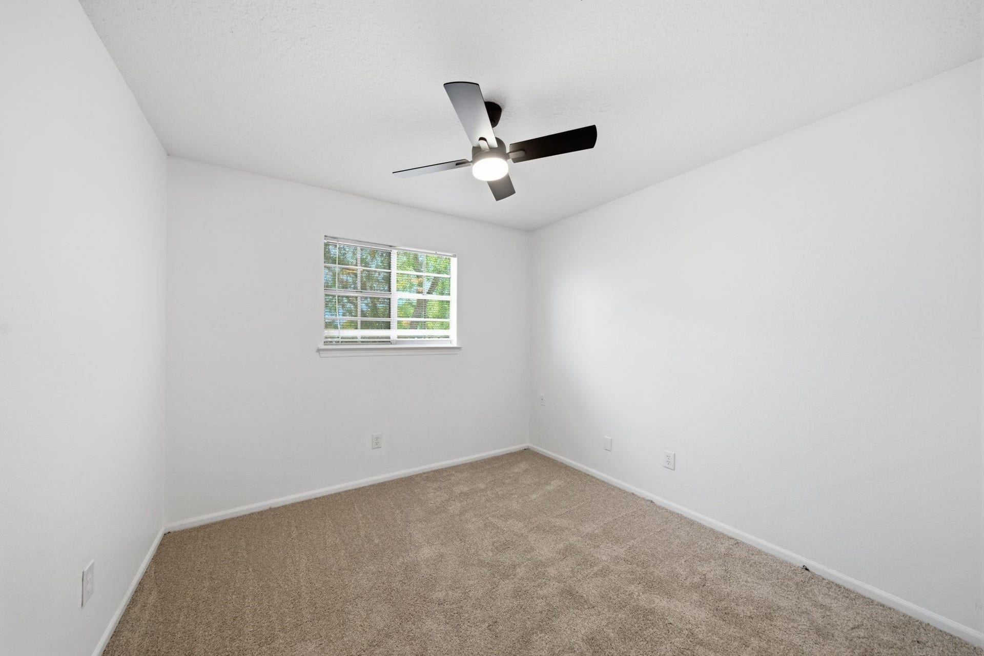 5820 Guadalupe Drive, Dickinson, TX 77539 5820 Guadalupe Drive, Dickinson, TX 77539