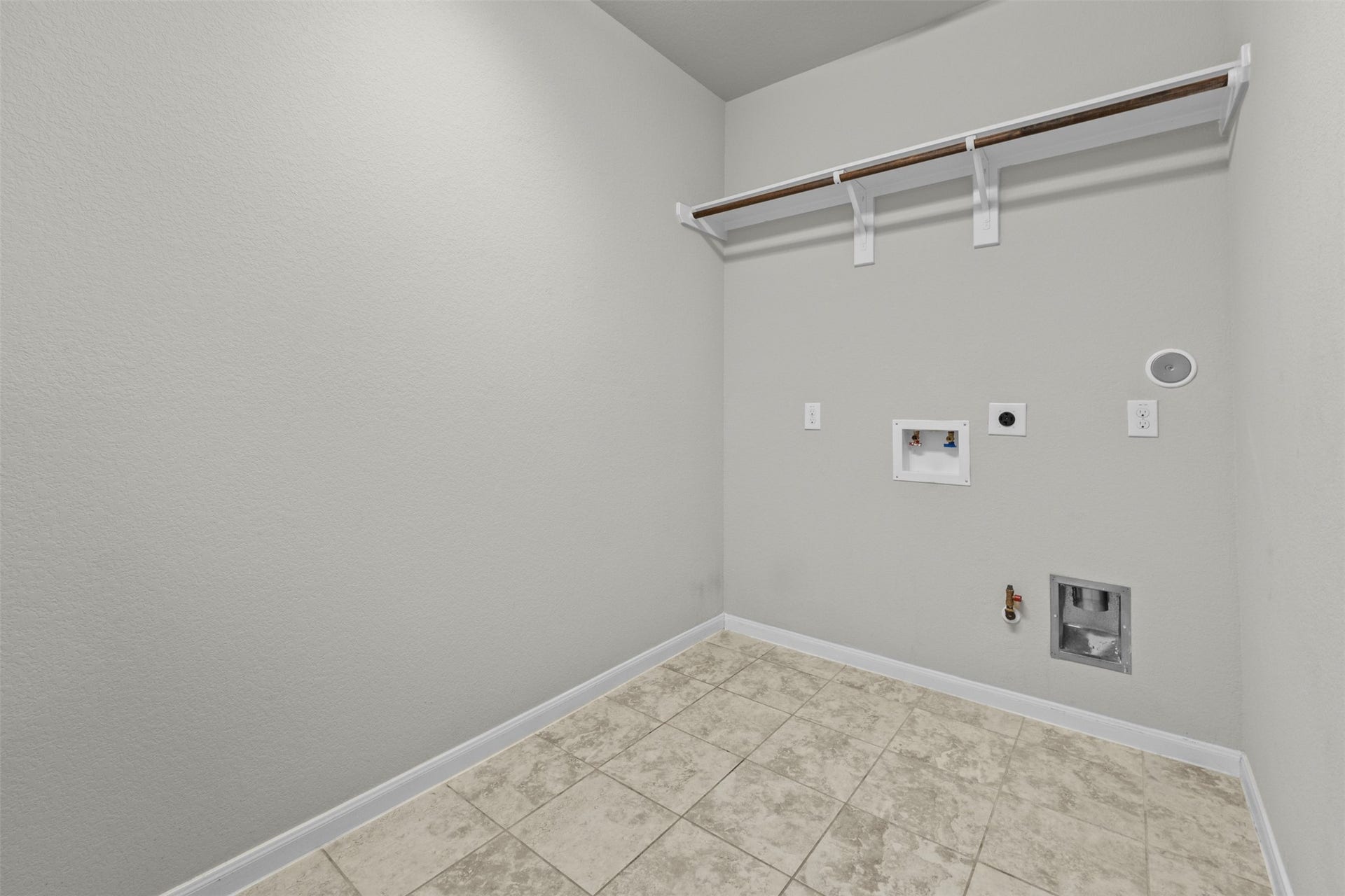 3827 Fleetwood Falls Lane, Spring, TX 77386 3827 Fleetwood Falls Lane, Spring, TX 77386