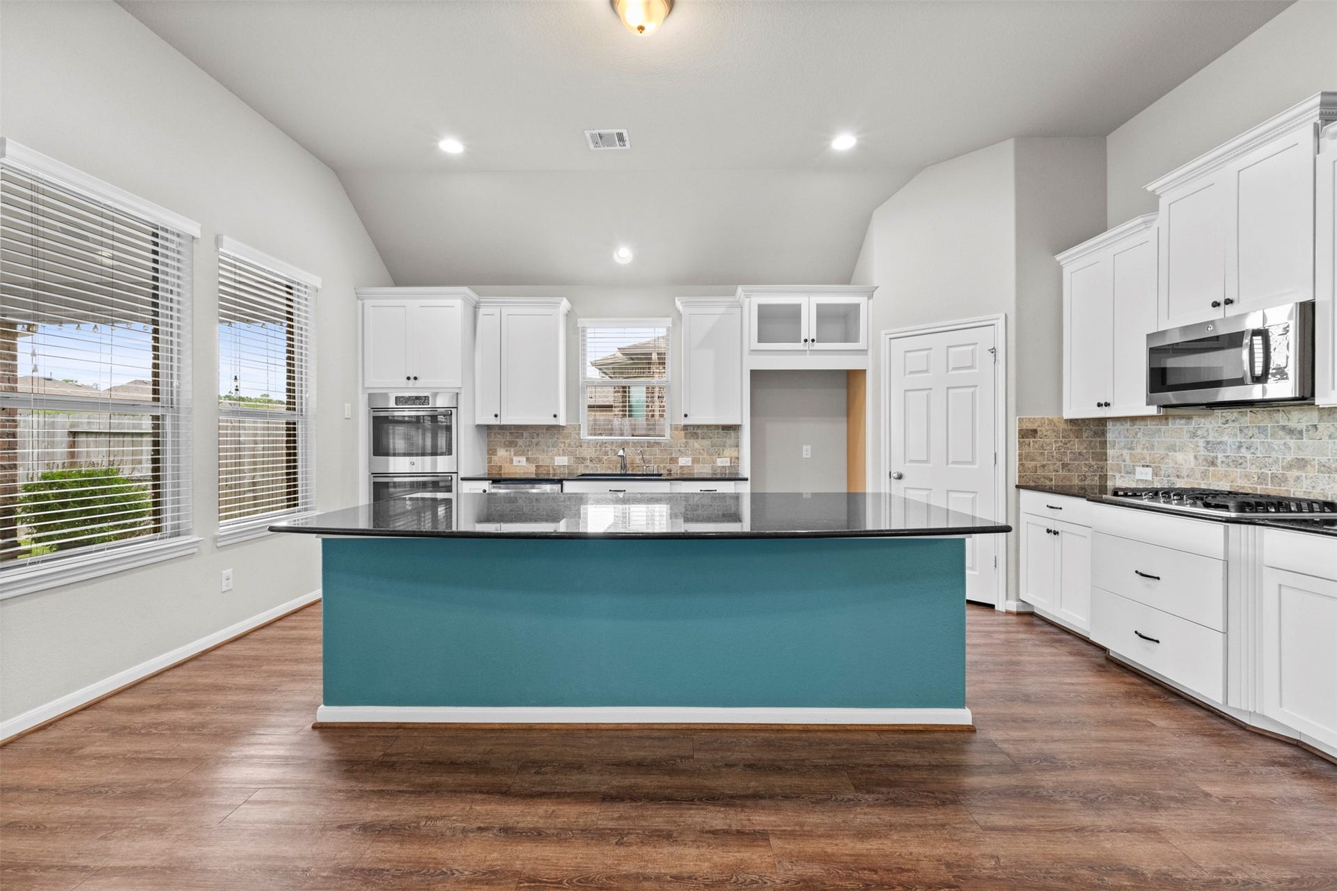 3827 Fleetwood Falls Lane, Spring, TX 77386 3827 Fleetwood Falls Lane, Spring, TX 77386