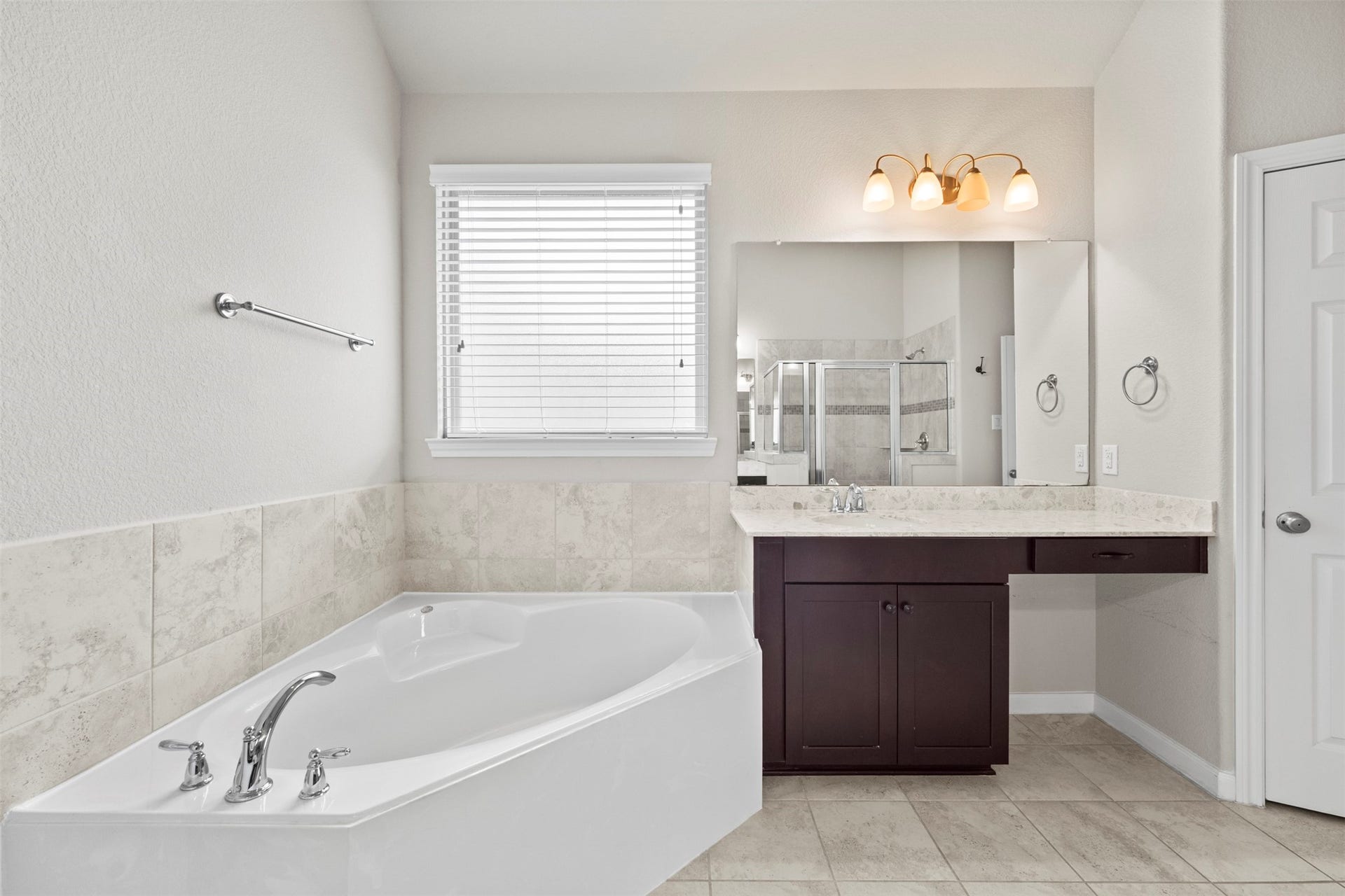3827 Fleetwood Falls Lane, Spring, TX 77386 3827 Fleetwood Falls Lane, Spring, TX 77386